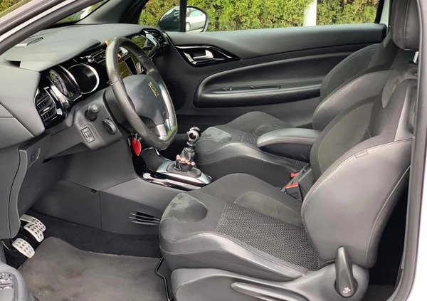 Citroen DS3 cena 29999 przebieg: 131000, rok produkcji 2015 z Poznań małe 121